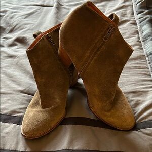 Madewell Suede Ankle Booties in Brown